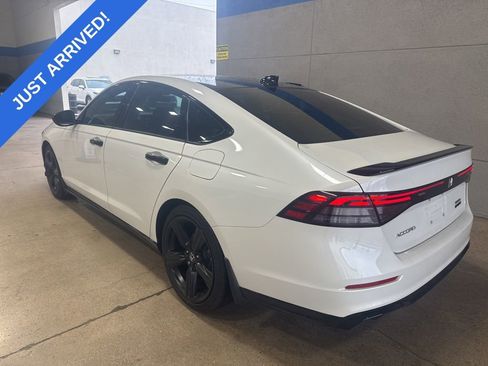 Used 2023 Honda Accord Sport image 4