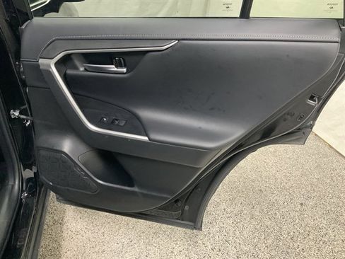 Used 2023 Toyota RAV4 Limited image 20