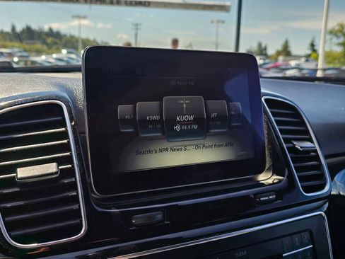 Used 2017 Mercedes-Benz GLE 350 4MATIC image 25