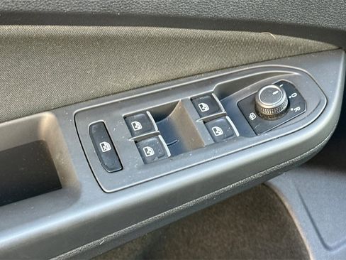 Used 2022 Volkswagen GTI S image 12