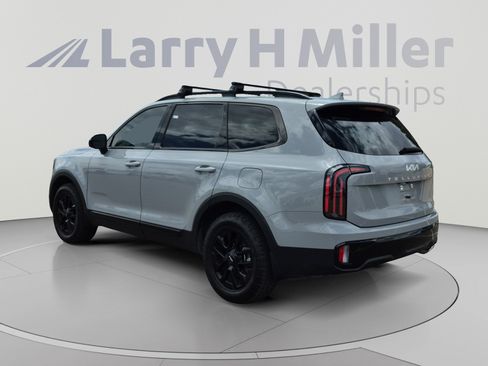 Used 2024 Kia Telluride SX Prestige X-Pro AWD/4WD image 3
