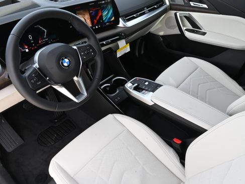 New 2026 BMW X1 xDrive28i w/ Technology Package image 11
