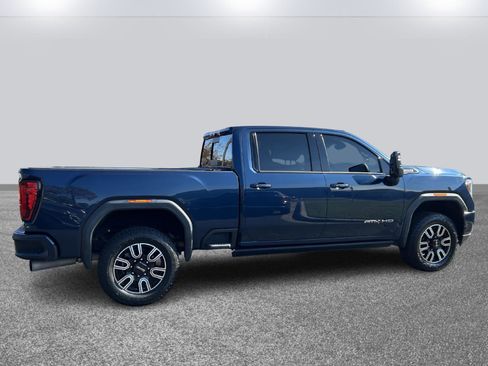 Used 2022 GMC Sierra 3500 AT4 w/ AT4 Premium Plus Package image 4