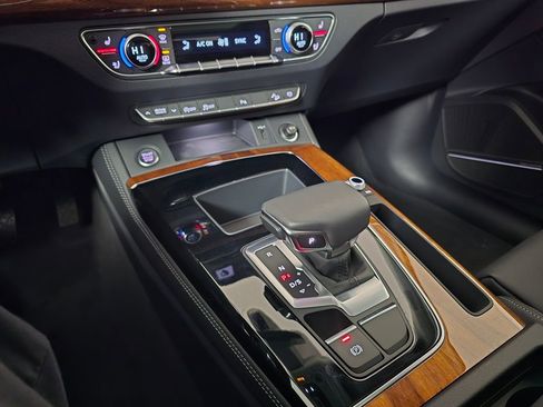 Used 2023 Audi Q5 2.0T Premium Plus w/ Premium Plus Package image 25