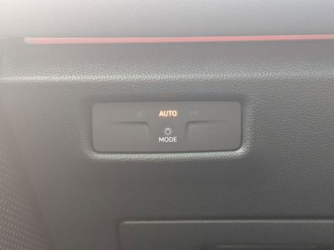 New 2026 Volkswagen Tiguan SE image 20