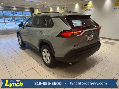 Used 2021 Toyota RAV4 XLE AWD/4WD image 20