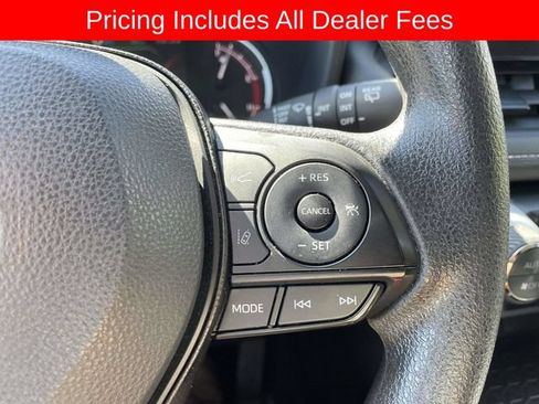 Used 2025 Toyota RAV4 XLE AWD/4WD image 26
