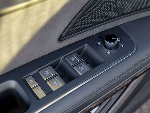 Used 2023 Audi A8 L 3.0T w/ Comfort Plus Package image 18