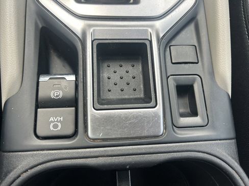 Used 2020 Subaru Forester AWD/4WD image 8