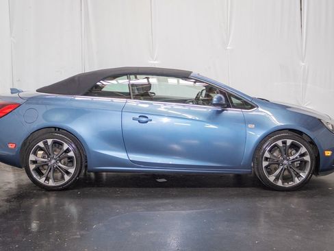 Used 2017 Buick Cascada Premium FWD image 4