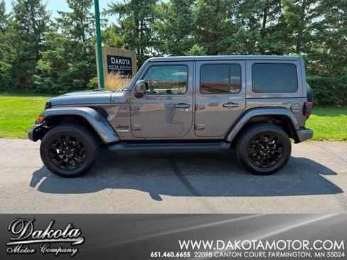 Used 2021 Jeep Wrangler Unlimited Sahara AWD/4WD image 1