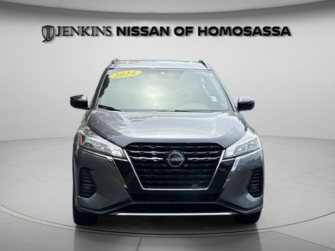 Certified 2024 Nissan Kicks SR FWD image 14