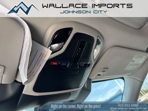 Used 2024 Subaru Outback Premium w/ Popular Package #1A AWD/4WD image 16
