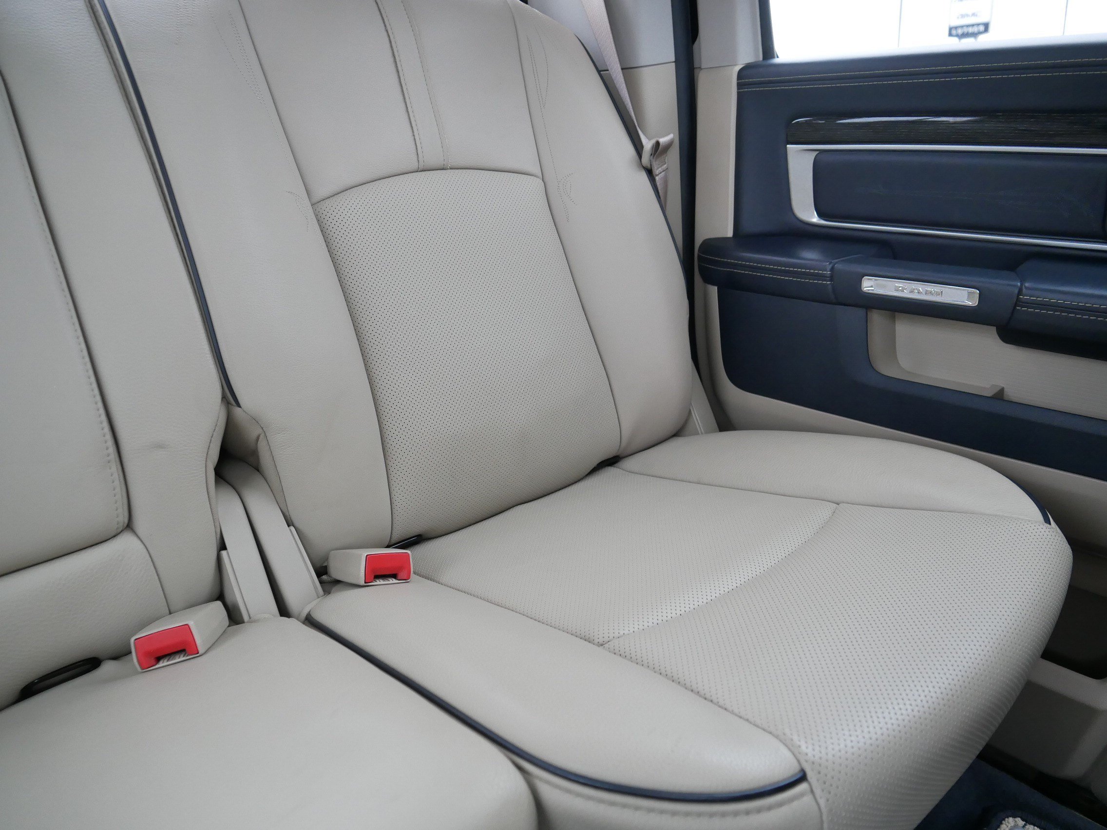 Used 2018 RAM 1500 Limited AWD/4WD image 14