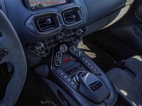 Used 2023 Aston Martin V8 Vantage Coupe image 29