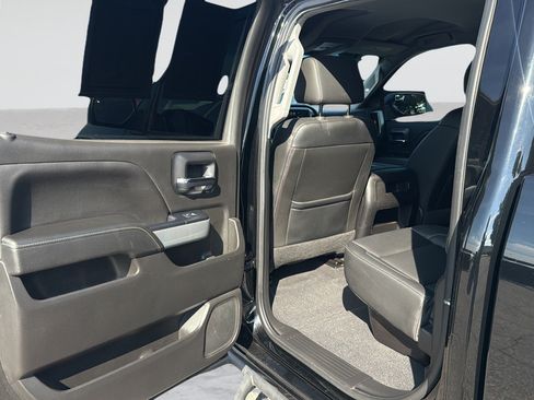 Used 2018 Chevrolet Silverado 1500 LTZ Z71 w/ Redline Edition AWD/4WD image 34