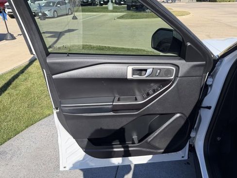 Used 2020 Ford Explorer 4WD image 9
