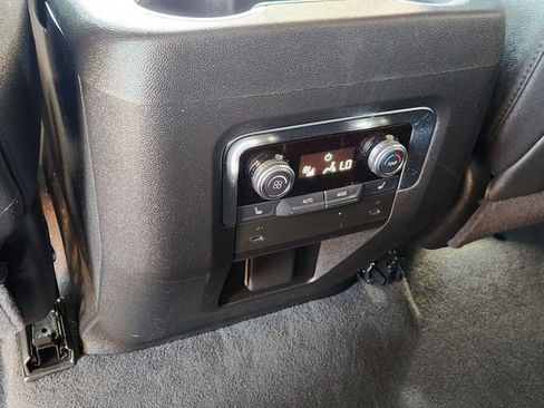 Used 2025 GMC Yukon XL Elevation AWD/4WD image 30