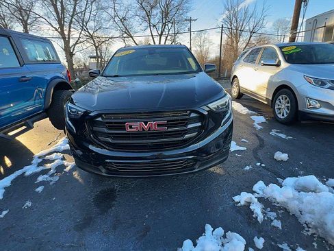 Used 2021 GMC Terrain SLE w/ Driver Convenience Package image 8