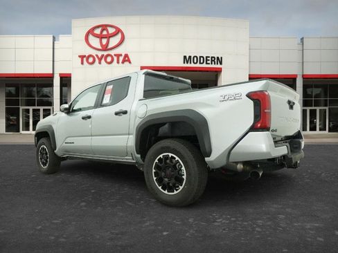 New 2026 Toyota Tacoma TRD Off-Road AWD/4WD image 10