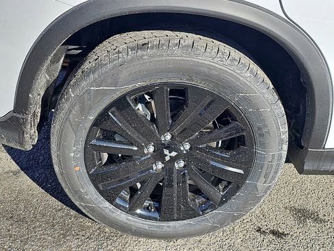 New 2026 Mitsubishi Outlander Sport LE image 5