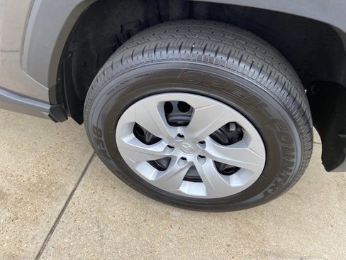 Used 2025 Toyota RAV4 LE image 29