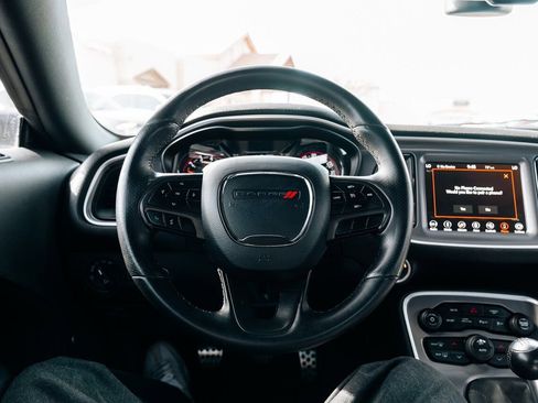 Used 2019 Dodge Challenger R/T w/ Plus Package image 23