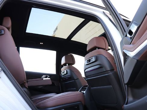 Used 2020 BMW X7 M50i w/ Cold Weather Package image 42