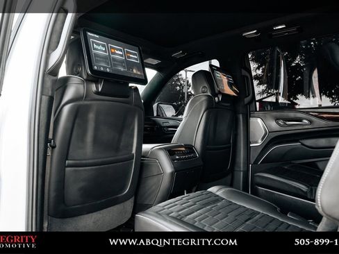 Used 2024 Cadillac Escalade Sport Platinum AWD/4WD image 44