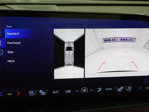 Used 2025 Chevrolet Traverse High Country image 29