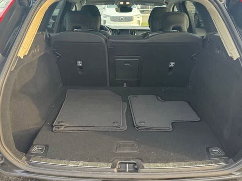 Used 2024 Volvo XC60 B5 Plus w/ Climate Package AWD/4WD image 13