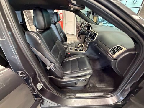 Used 2017 Jeep Grand Cherokee Limited AWD/4WD image 41
