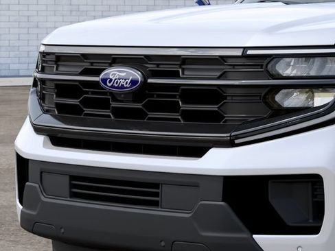 New 2027 Ford Expedition Active RWD image 17