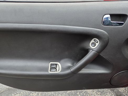 Used 2007 Pontiac Solstice Convertible w/ Premium Package image 13