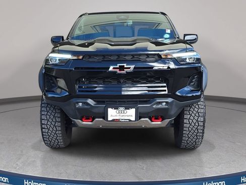 Used 2025 Chevrolet Colorado ZR2 w/ Technology Package AWD/4WD image 3