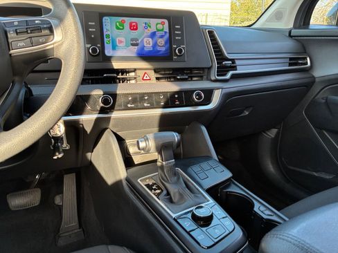 Used 2025 Kia Sportage LX image 41