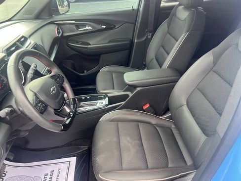 Used 2023 Chevrolet TrailBlazer RS w/ Sun and Liftgate Package AWD/4WD image 12