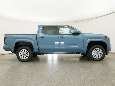 New 2026 Toyota Tacoma SR5 AWD/4WD image 13