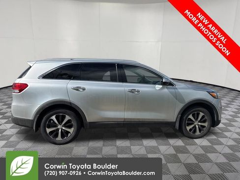 Used 2017 Kia Sorento EX AWD/4WD image 8