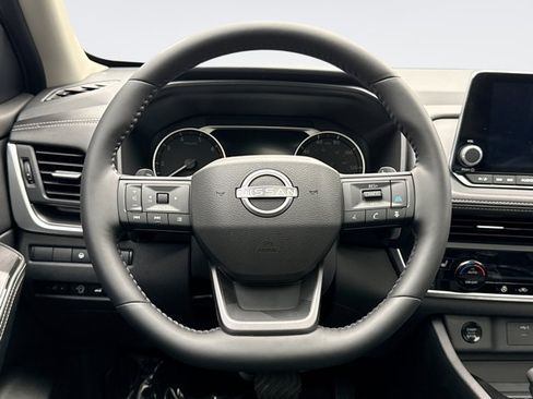 Used 2026 Nissan Rogue SV w/ SV Premium Package AWD/4WD image 12