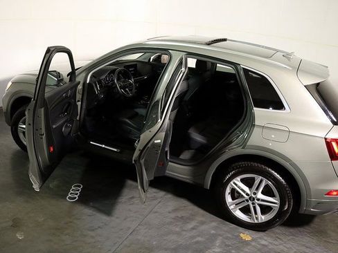 Used 2025 Audi Q5 e Premium Plus w/ Premium Plus Package AWD/4WD image 5