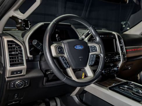 Used 2021 Ford F250 Lariat image 15