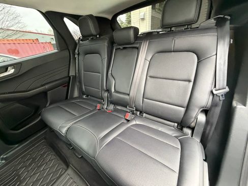 Used 2021 Ford Escape SEL image 17