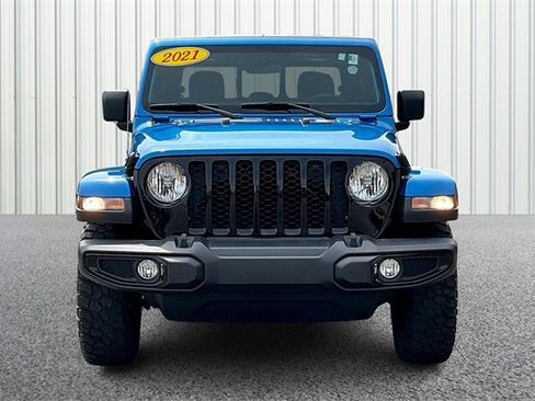 Used 2021 Jeep Gladiator Willys image 3