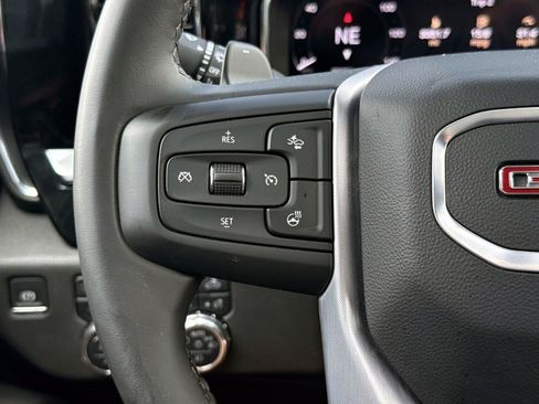 Used 2025 GMC Sierra 1500 SLT w/ SLT Premium Plus Package AWD/4WD image 32