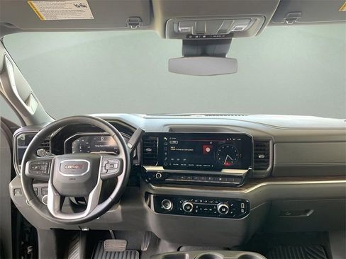 Used 2024 GMC Sierra 1500 SLE image 34