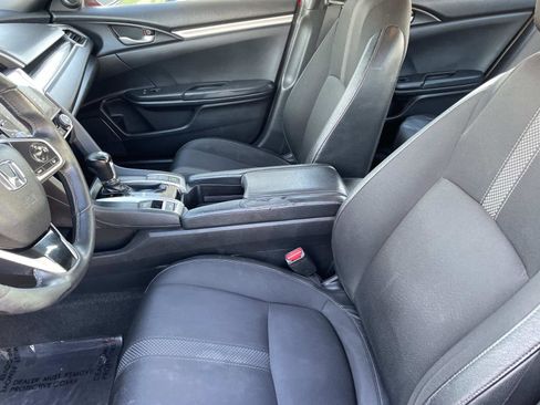 Used 2019 Honda Civic Sport image 18