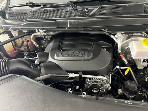 Used 2024 RAM 2500 Big Horn w/ Bed Utility Group image 33