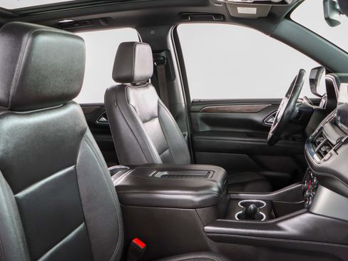 Used 2022 Chevrolet Tahoe Z71 w/ Luxury Package image 31