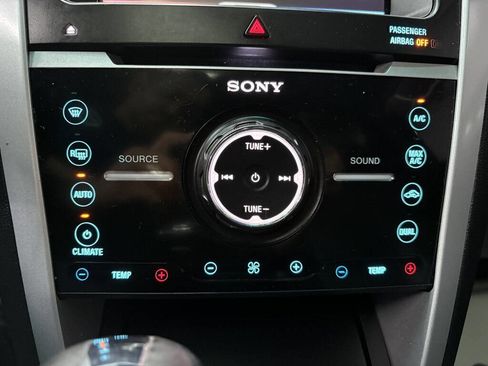 Used 2014 Ford Explorer Limited w/ Equipment Group 301A image 21